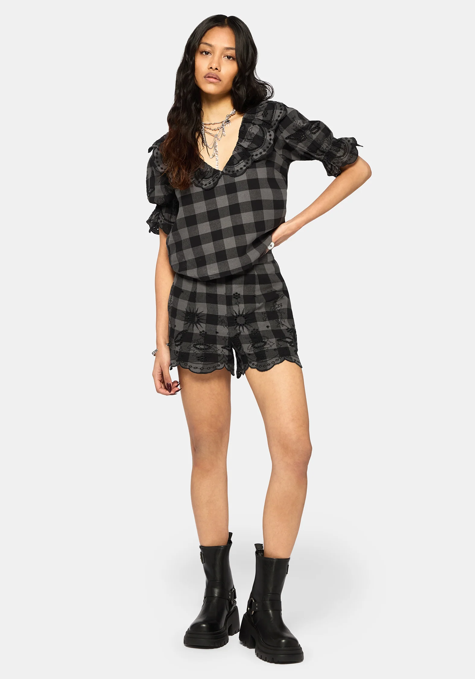 Ashwing Check Broderie Scalloped Short - Image 2