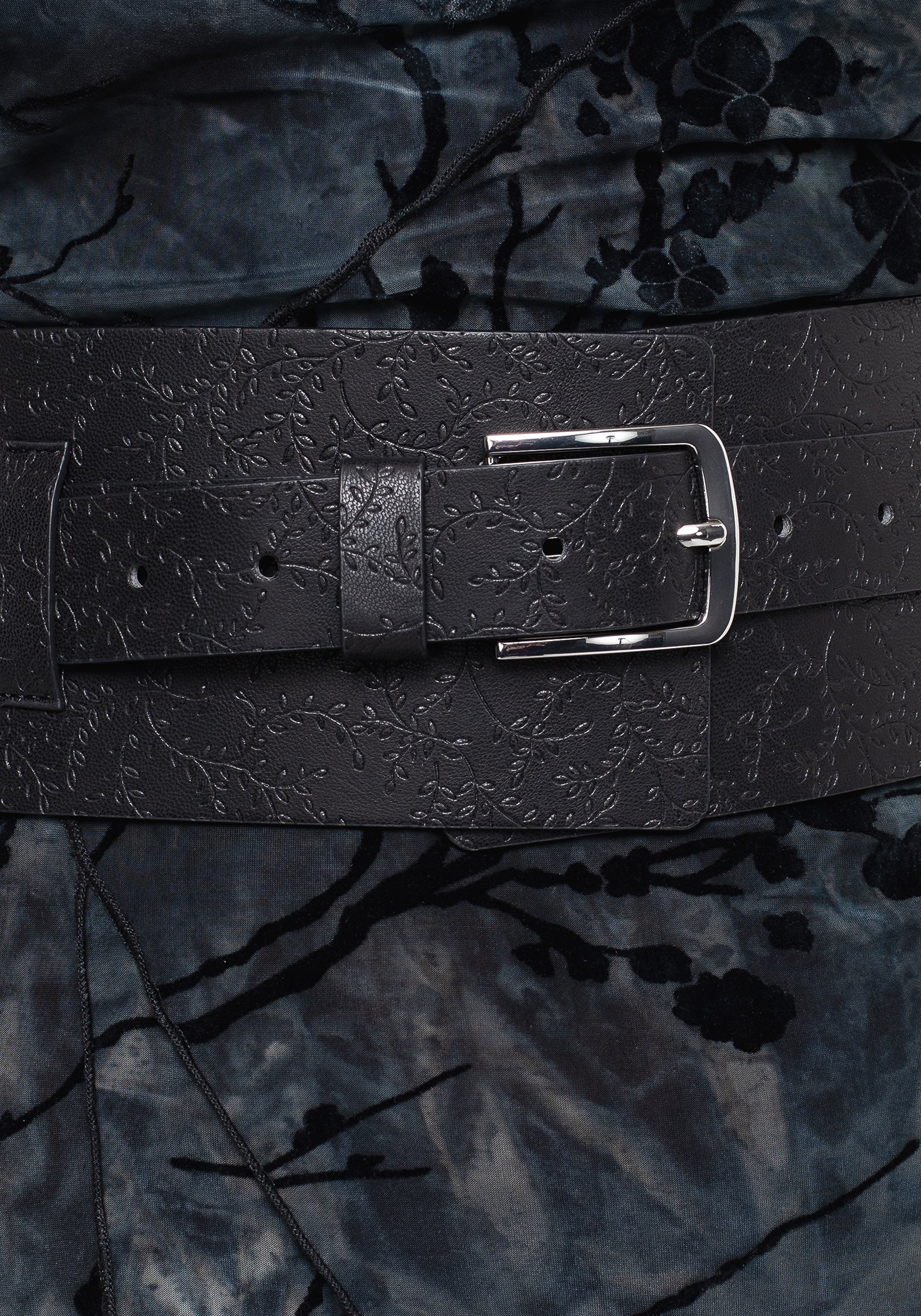 Bathory Floral Embossed Waist Belt - Image 3