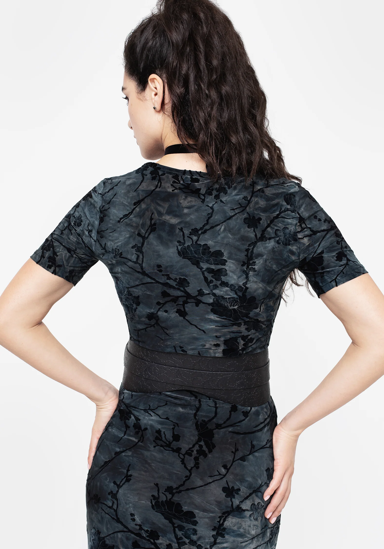 Bathory Floral Embossed Waist Belt - Image 5