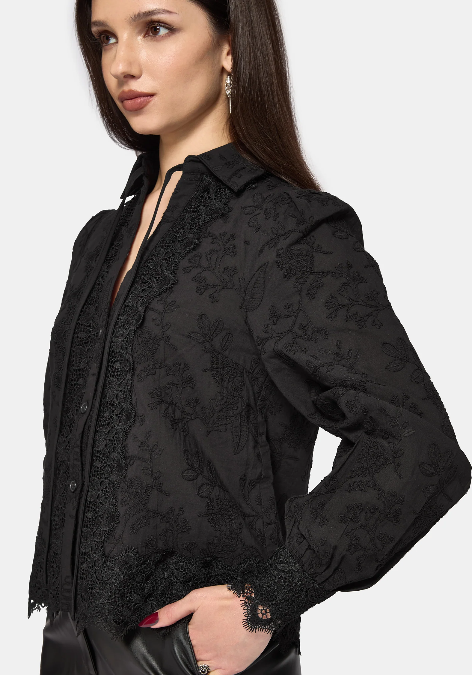 Lila Scallop Lace Open Collar Shirt - Image 6