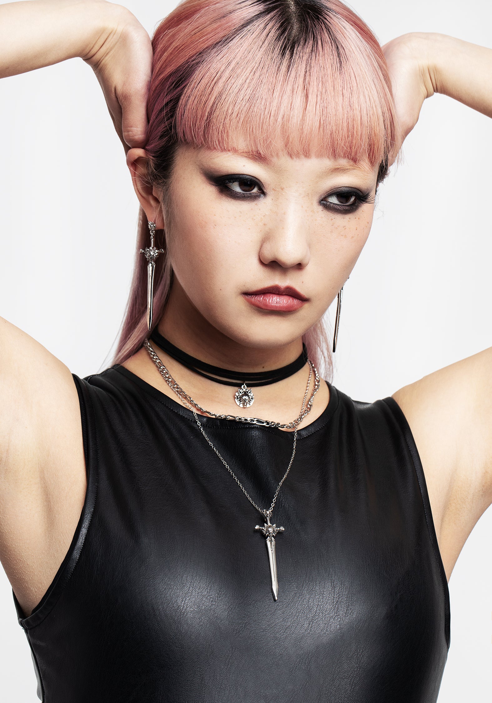 Longclaw Earrings - Image 6