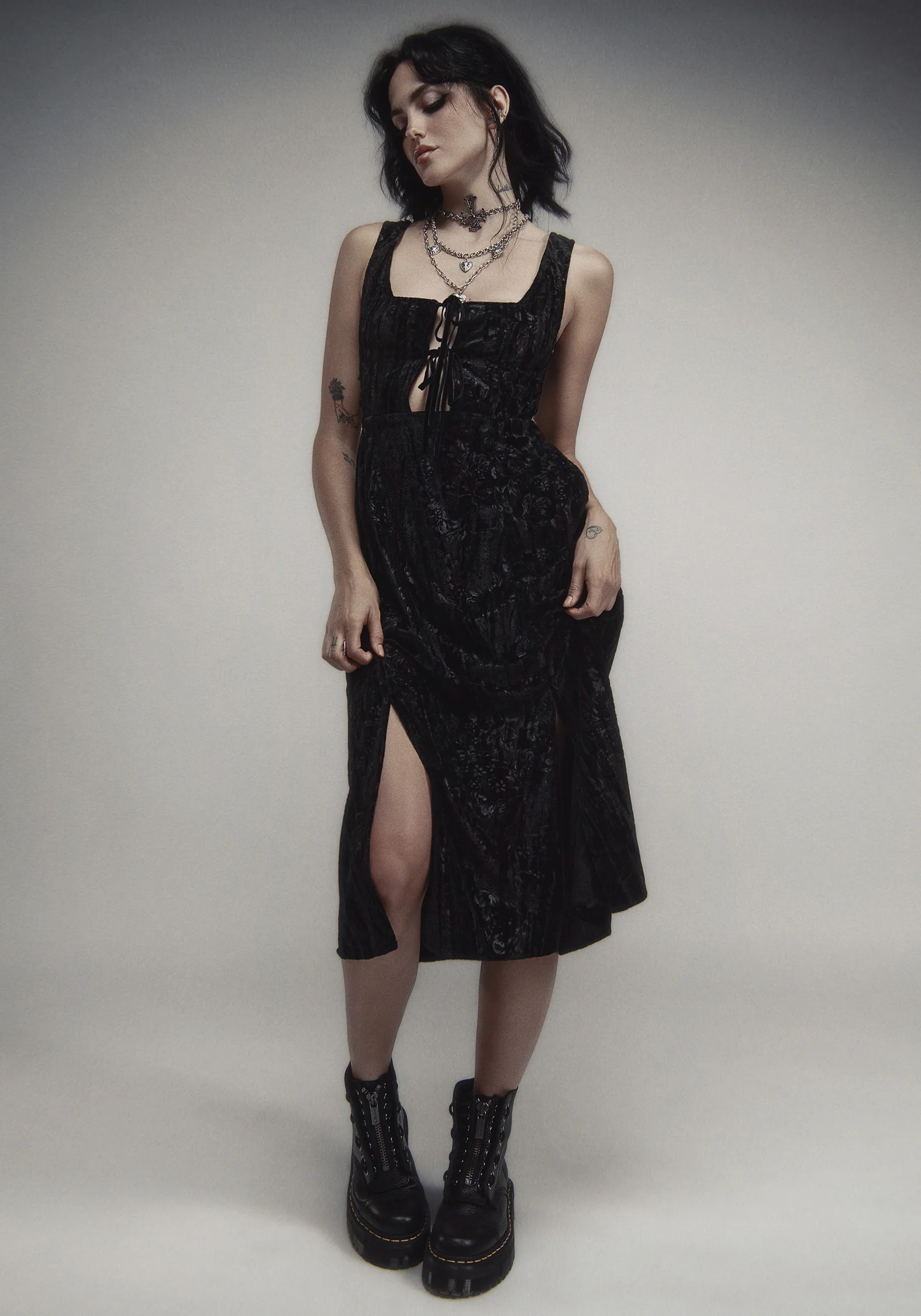 Maggie Tie Front Apron Midi Dress - Image 9