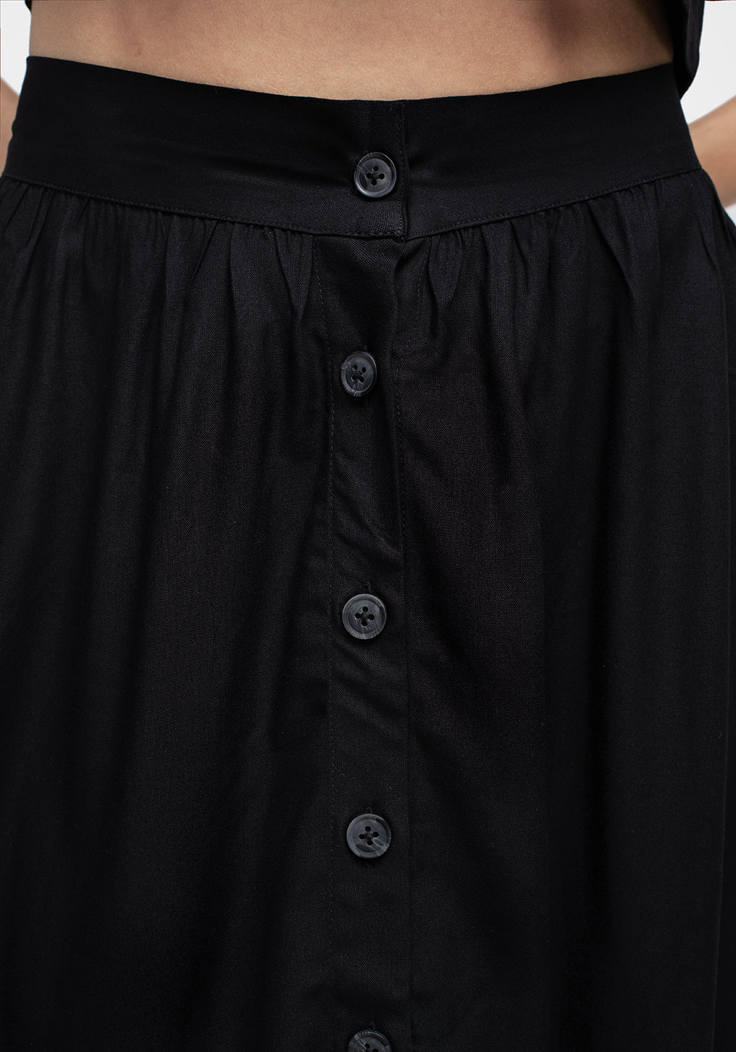 Maidenhair Button Down Midi Skirt - Midnight Black - Image 3