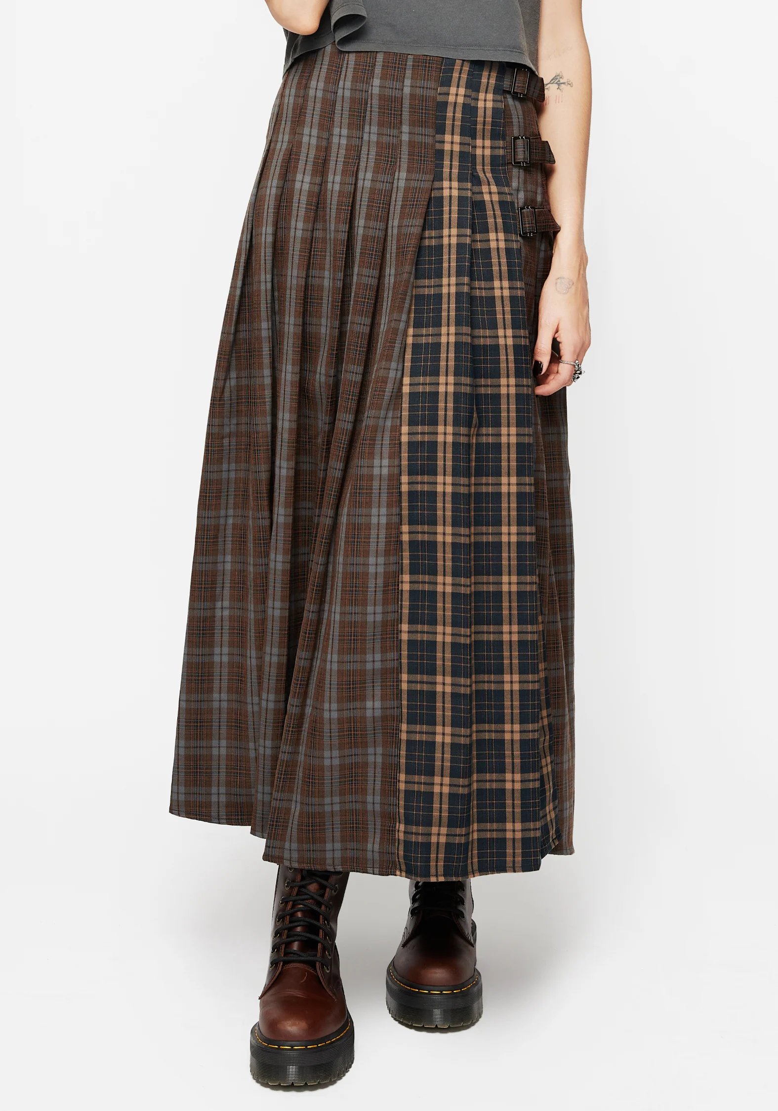 Raven Pleated Check Buckle Detail Maxi Skirt - Image 4