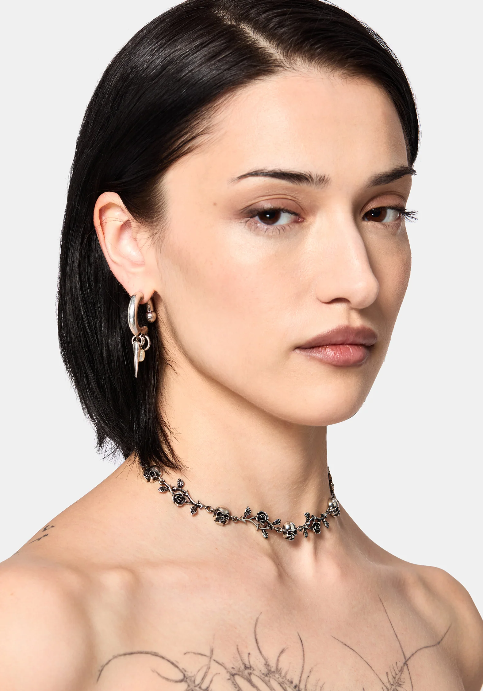 Sezora Rose Skull Choker - Image 4