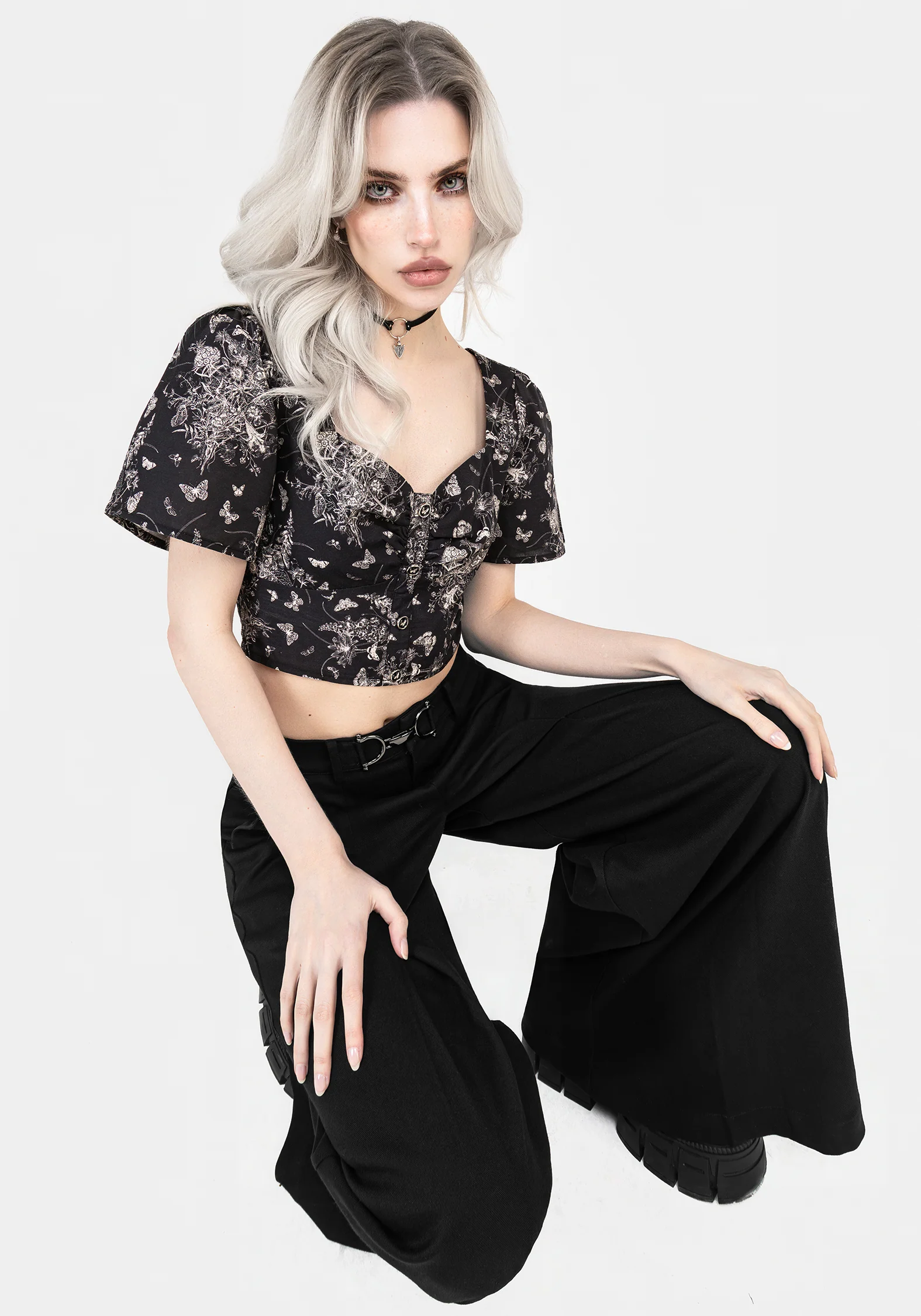 Thalia Button Front Crop Top - Image 6