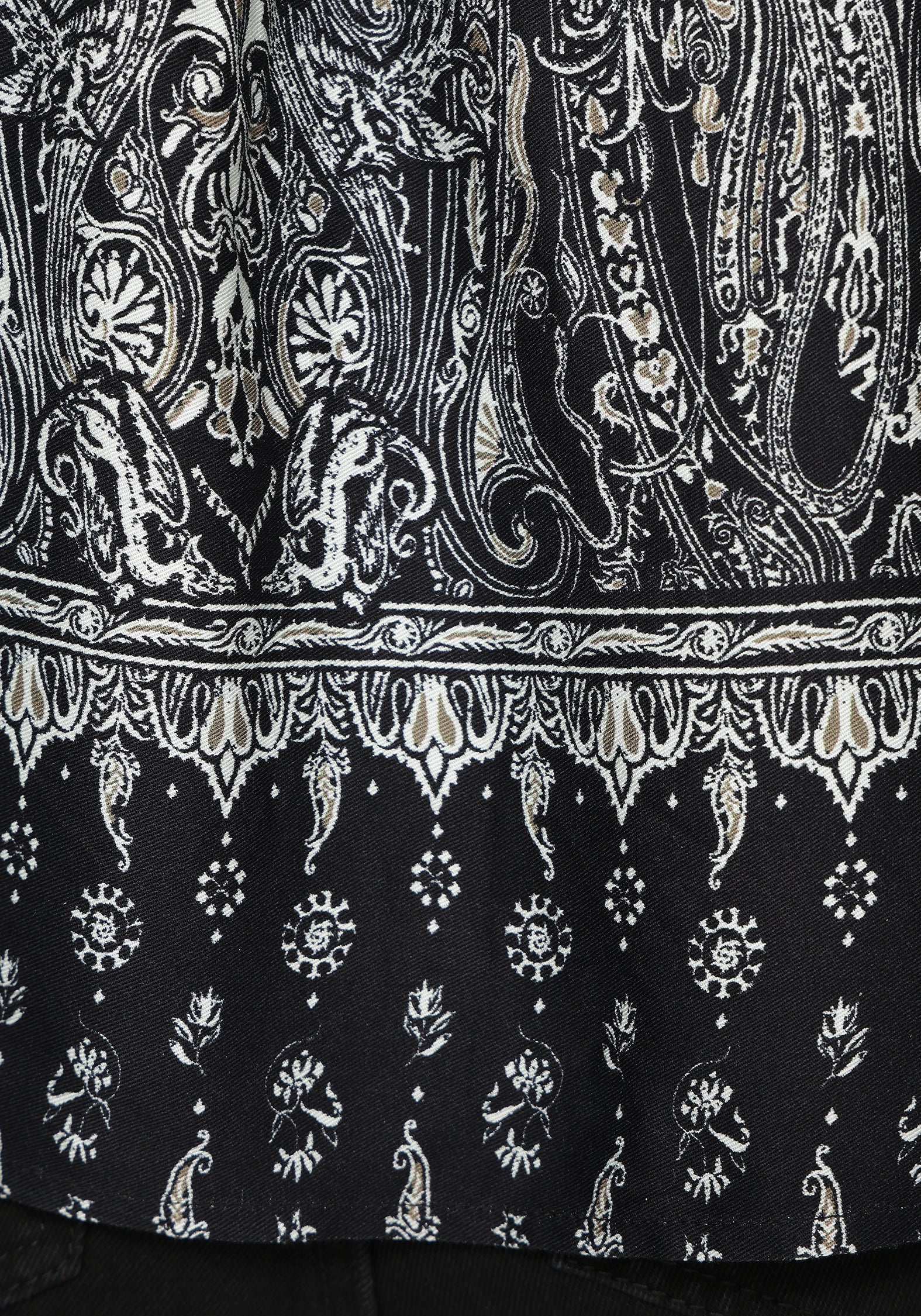 Zelira Paisley Print Open Collar Shirt - Image 5